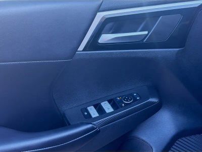2022 Mitsubishi Outlander — photo 17 view