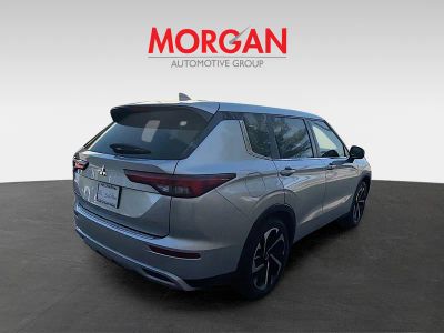 2022 Mitsubishi Outlander — photo 7 view