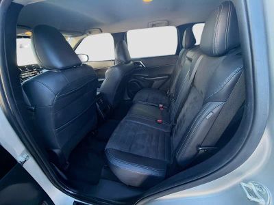 2022 Mitsubishi Outlander — photo 24 view