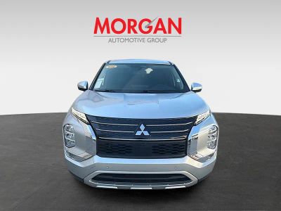 2022 Mitsubishi Outlander — side profile view
