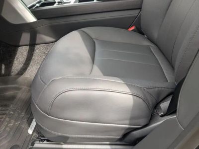 2026 Land Rover Range Rover — photo 17 view