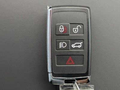 2026 Land Rover Range Rover — photo 28 view