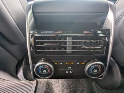 2026 Land Rover Range Rover — photo 13 view