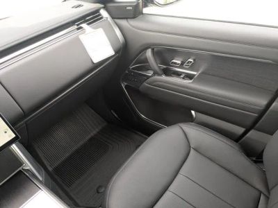 2026 Land Rover Range Rover — photo 16 view