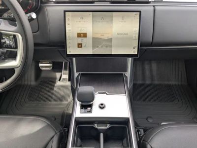 2026 Land Rover Range Rover — photo 19 view