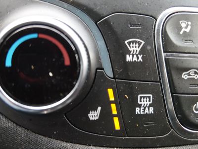 2025 Mitsubishi Outlander Sport — photo 18 view