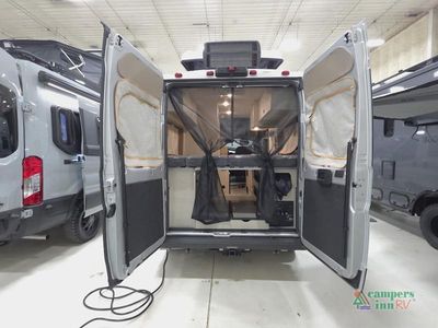 2026 Winnebago Solis - Photo 9