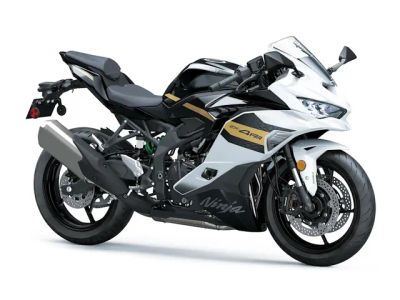 2026 Kawasaki Ninja® ZX™-4RR ABS — front three-quarter view