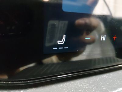 2024 Ford Mustang - Photo 17