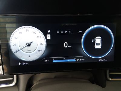 2024 Hyundai Elantra — photo 14 view