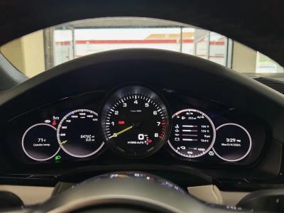 2022 Porsche Cayenne - Photo 14