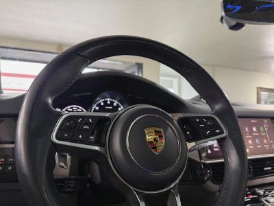 2022 Porsche Cayenne - Photo 25