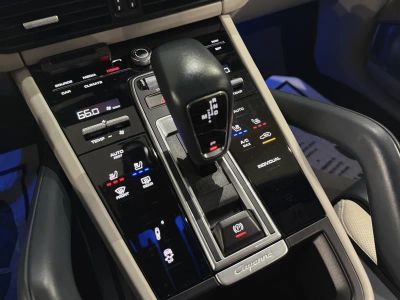 2022 Porsche Cayenne - Photo 23
