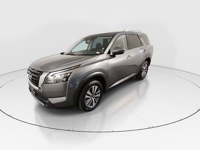 2025 Nissan Pathfinder — rear three-quarter view
