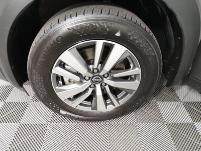 2025 Nissan Pathfinder — photo 10 view