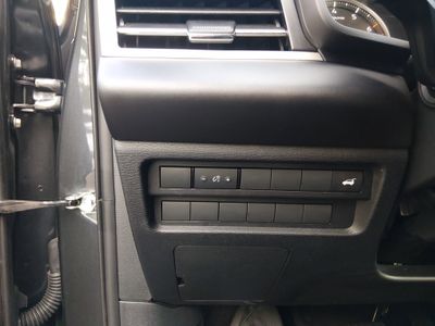 2025 Mitsubishi Outlander — photo 13 view
