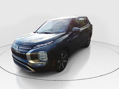 2025 Mitsubishi Outlander — rear three-quarter view