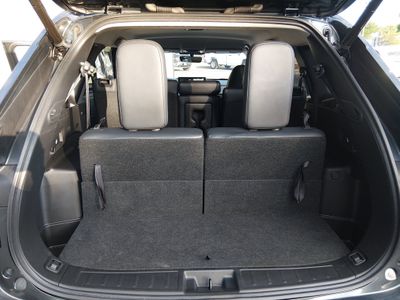 2025 Mitsubishi Outlander — photo 11 view