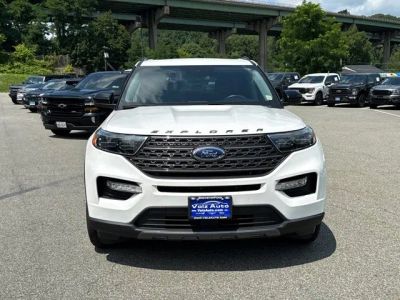 2023 Ford Explorer — side profile view