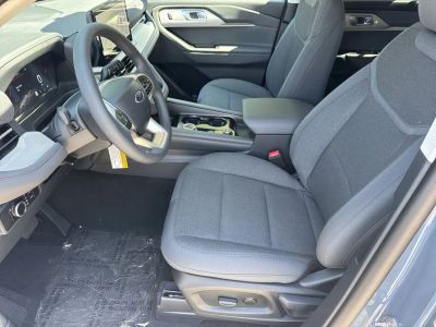 2026 Ford Explorer — photo 8 view