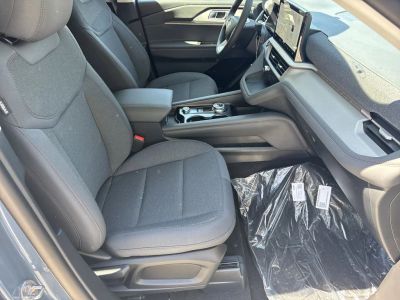 2026 Ford Explorer — photo 12 view