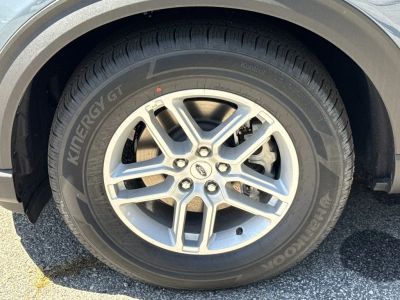 2026 Ford Explorer — photo 10 view