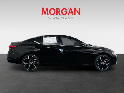 2024 Nissan Altima — side profile view