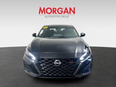 2024 Nissan Altima — photo 8 view