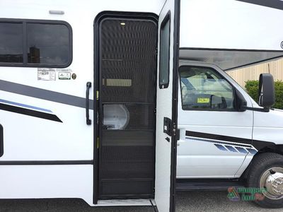 2027 Forest River RV Sunseeker LE - Photo 17