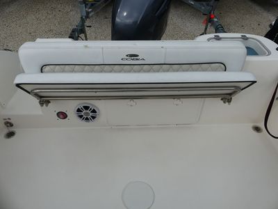 2018 Cobia Boats 220 DC - Photo 5
