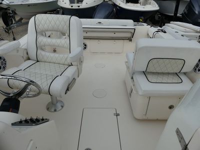 2018 Cobia Boats 220 DC - Photo 8