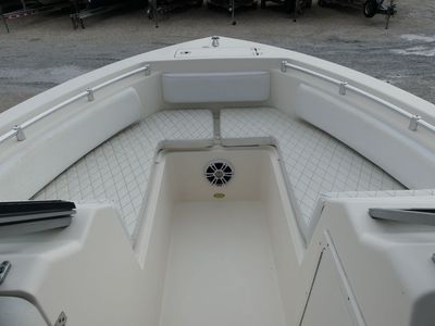 2018 Cobia Boats 220 DC - Photo 9