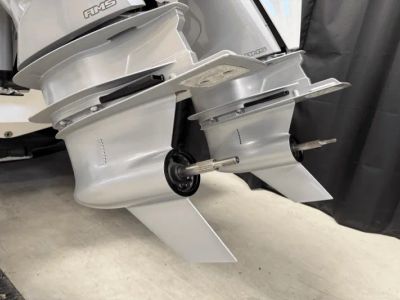 2025 Cobalt R8 Outboard - Photo 21
