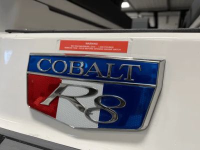 2025 Cobalt R8 Outboard - Photo 35