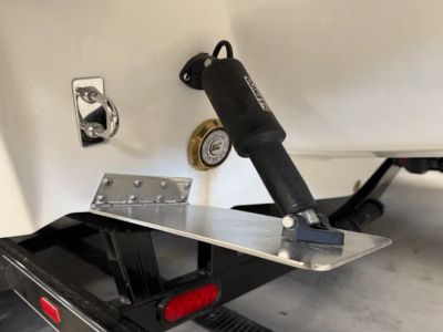 2025 Cobalt R8 Outboard - Photo 19