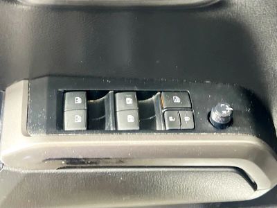 2023 Toyota Tacoma — photo 14 view