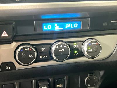 2023 Toyota Tacoma — photo 23 view