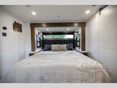 2026 Keystone RV Montana — photo 40 view