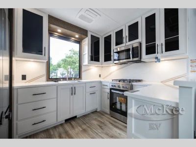 2026 Keystone RV Montana — photo 21 view