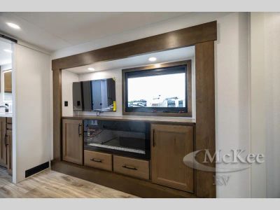 2026 Keystone RV Montana — photo 41 view