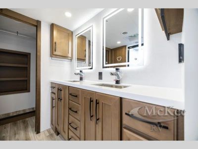 2026 Keystone RV Montana — photo 46 view