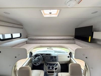 2026 Thor Motor Coach Quantum - Photo 14