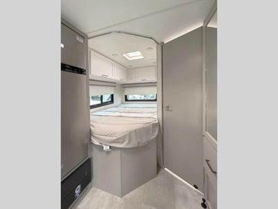 2026 Thor Motor Coach Quantum - Photo 8