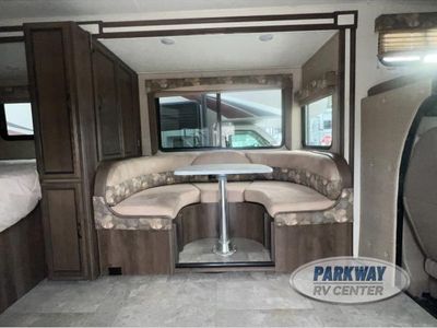 2019 Coachmen RV Freelander - Photo 6