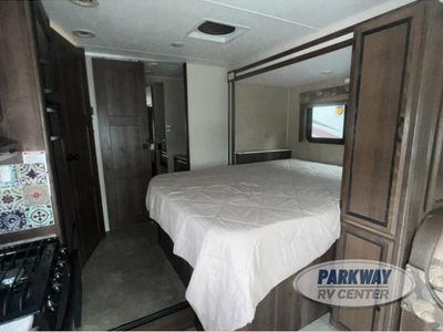 2019 Coachmen RV Freelander - Photo 7