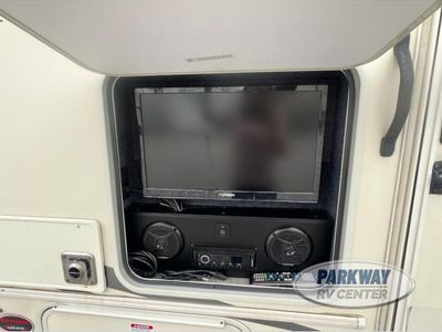 2019 Coachmen RV Freelander - Photo 5