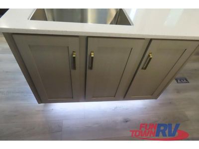 2024 Forest River RV Wildwood Heritage Glen - Photo 12