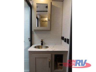 2024 Forest River RV Wildwood Heritage Glen - Photo 32