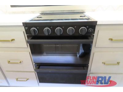 2024 Forest River RV Wildwood Heritage Glen - Photo 18