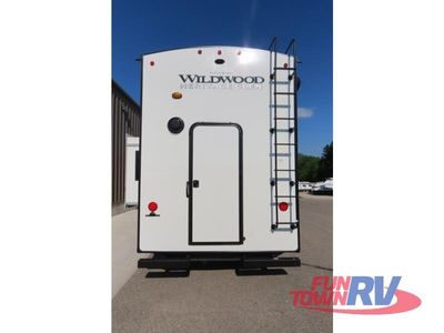 2024 Forest River RV Wildwood Heritage Glen - Photo 8